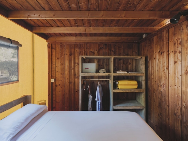 Imagen de la habitación del Hotel wecamp l\'Escala Punta Mil&agrave;. Foto 4
