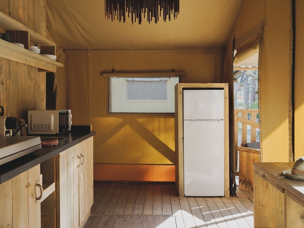 Imagen de la habitación del Hotel wecamp l\'Escala Punta Mil&agrave;. Foto 11