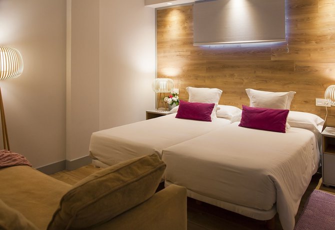 Imagen de la habitación del Hotel y Apartamentos Casona De La Paca. Foto 9