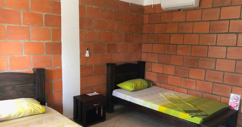 Imagen de la habitación del Hotel y Caba&ntilde;as Costa Real. Foto 3
