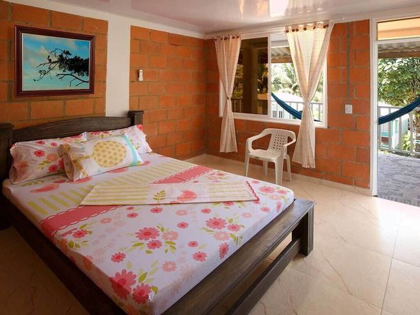 Imagen de la habitación del Hotel y Caba&ntilde;as Costa Real. Foto 8