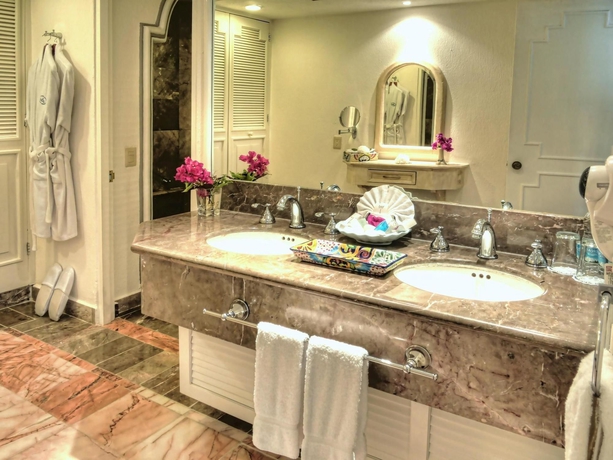 Imagen de la habitación del Hotel y Museo Casa Turquesa. Foto 2