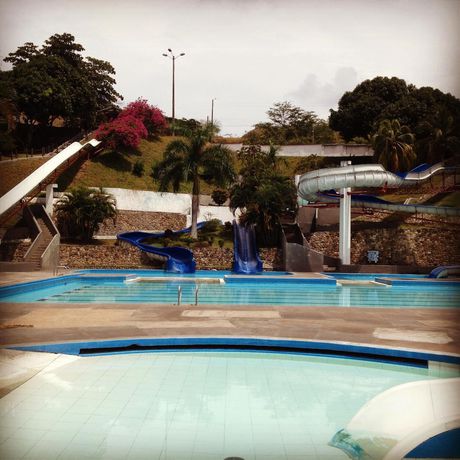 Imagen de la piscina del Hotel y Parque Acuatico Agua Sol Alegr&iacute;a. Foto 16