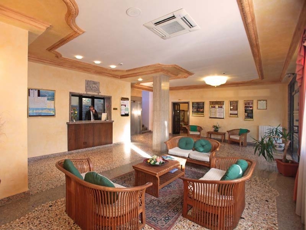 Imagen general del Hotel y Residence Venezia 2000. Foto 5