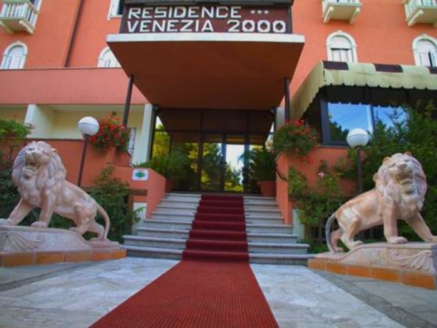 Imagen general del Hotel y Residence Venezia 2000. Foto 6