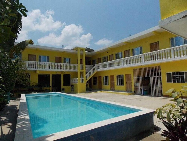 Imagen general del Hotel y Restaurante Casa Jardines. Foto 7