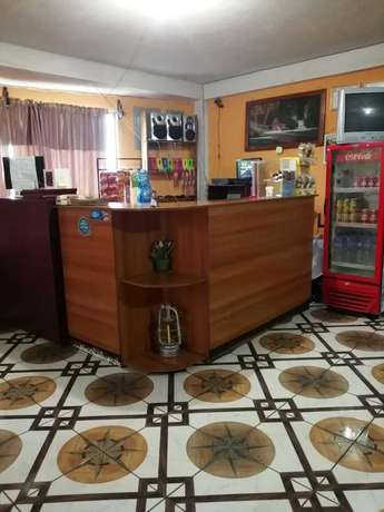 Imagen de los interiores del Hotel y Restaurante Dubai. Foto 17