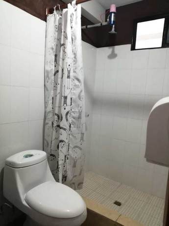 Imagen de la habitación del Hotel y Restaurante Dubai. Foto 15