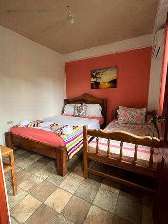 Imagen de la habitación del Hotel y Restaurante Mama Ines. Foto 9