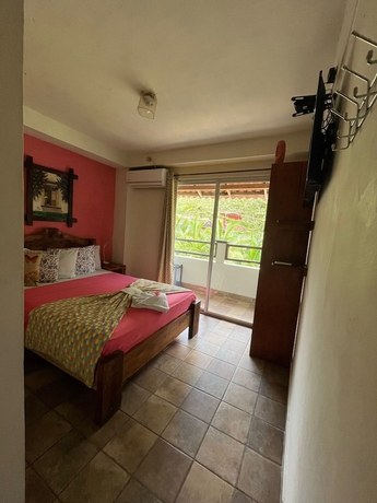 Imagen de la habitación del Hotel y Restaurante Mama Ines. Foto 10