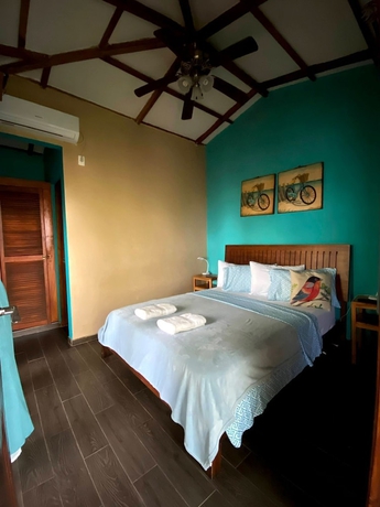 Imagen de la habitación del Hotel y Restaurante Mama Ines. Foto 13