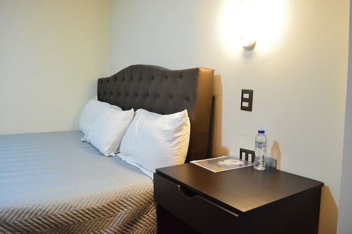 Imagen de la habitación del Hotel y Restaurante Premier. Foto 15