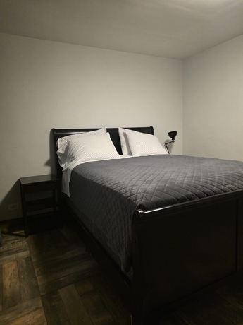 Imagen de la habitación del Hotel y Suites Panda. Foto 5