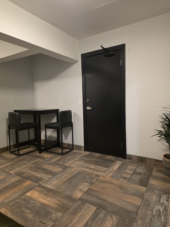Imagen de los interiores del Hotel y Suites Panda. Foto 10