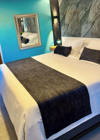 Imagen de la habitación del Hotel y Termales Castillo del Lago. Foto 10