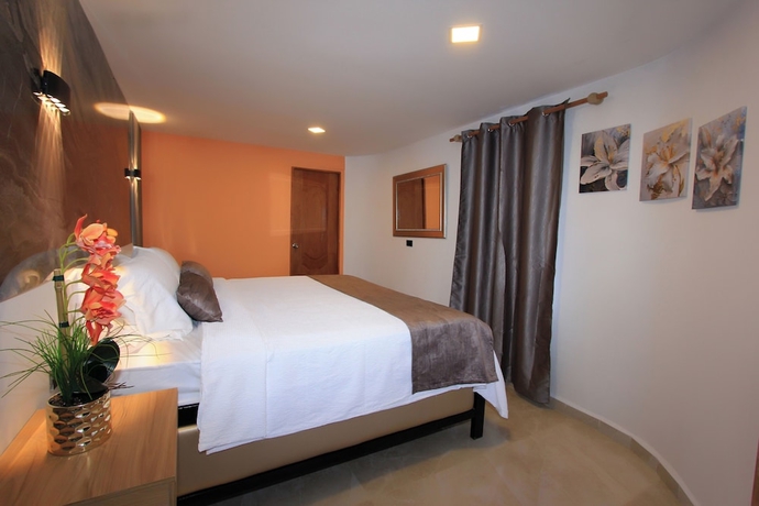 Imagen de la habitación del Hotel y Termales Castillo del Lago. Foto 13