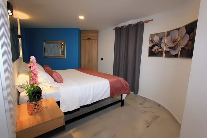 Imagen de la habitación del Hotel y Termales Castillo del Lago. Foto 15