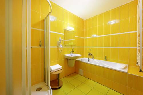 Imagen de la habitación del Hotel z&aacute;vi&scaron; z falken&scaron;tejna, Hluboka Nad Vltavou. Foto 14