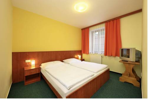Imagen de la habitación del Hotel z&aacute;vi&scaron; z falken&scaron;tejna, Hluboka Nad Vltavou. Foto 16