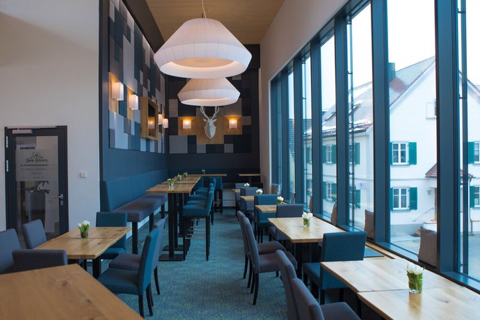 Imagen del bar/restaurante del Hotel zum Hirsch. Foto 2