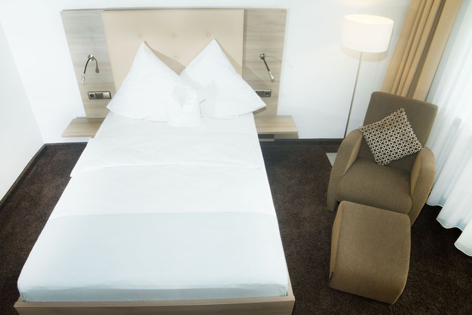 Imagen de la habitación del Hotel zum Hirsch. Foto 8