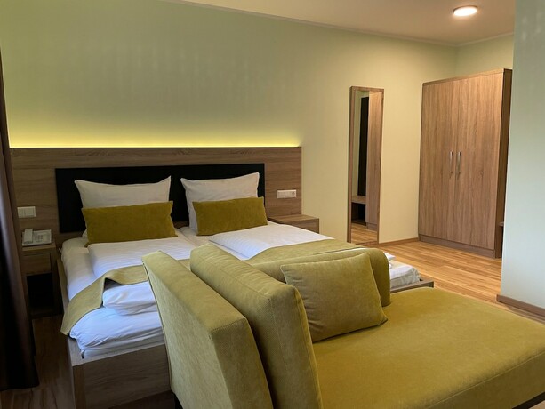 Imagen general del Hotel zur Fl&uuml;h. Foto 12