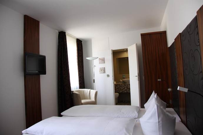 Imagen de la habitación del Hotel zur Pfalz. Foto 9