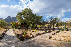 Imagen de los exteriores del Lodge Etusis Lodge. Foto 13