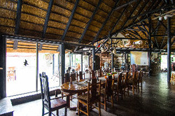 Imagen del bar/restaurante del Lodge Etusis Lodge. Foto 8