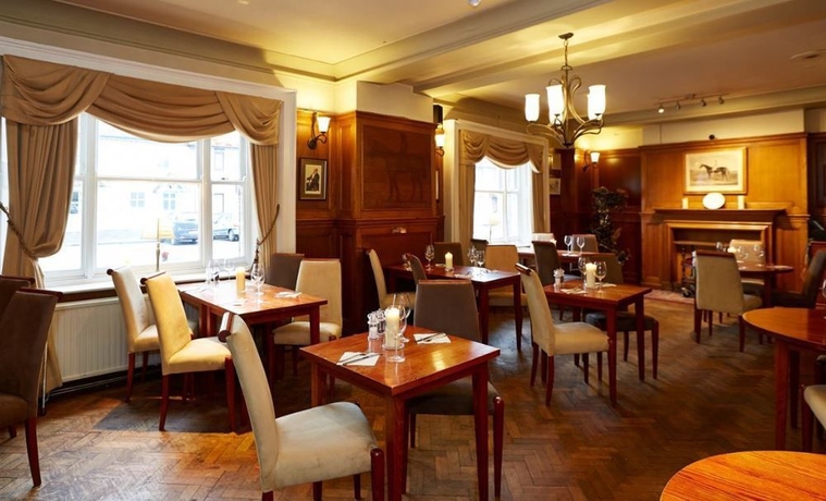 Imagen del bar/restaurante del Lodge Grosvenor Hotel Stockbridge. Foto 1