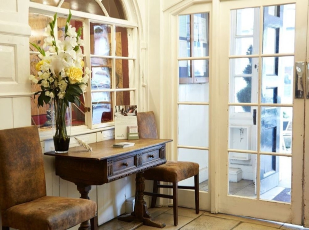 Imagen de los interiores del Lodge Grosvenor Hotel Stockbridge. Foto 9