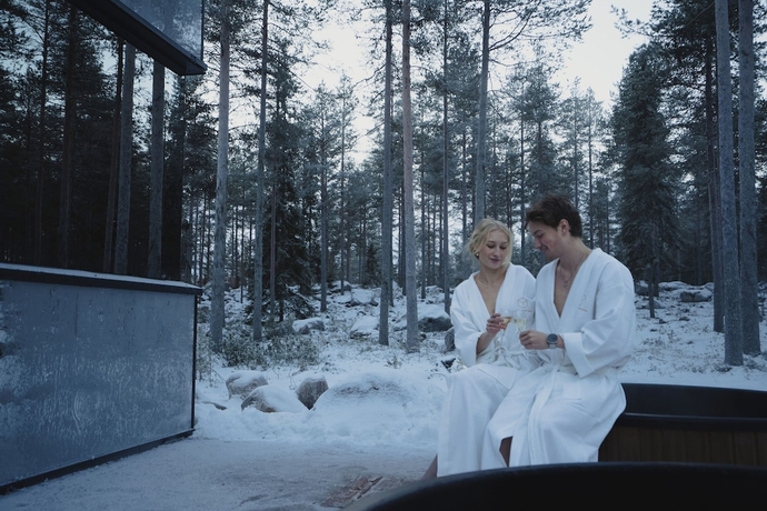 Imagen de la piscina del Lodge Invisible Forest & Spa. Foto 16