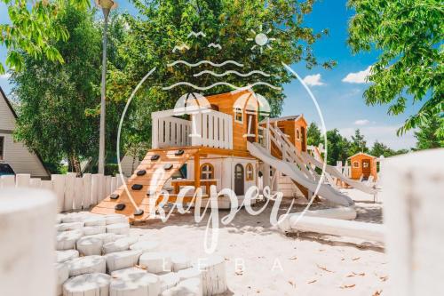 Imagen de los exteriores del Lodge Kaper Łeba - Domki Nad Morzem. Foto 17