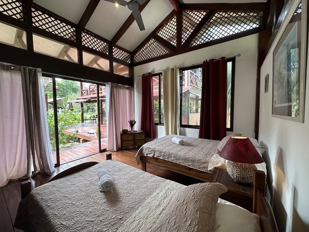 Imagen de la habitación del Lodge Kenaki. Foto 17