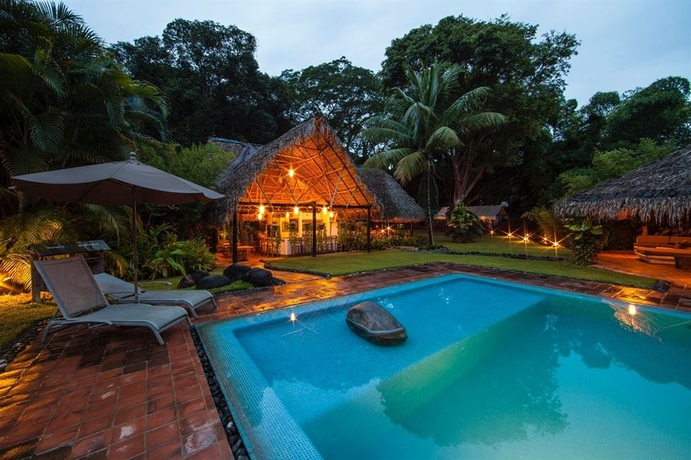 Imagen de la piscina del Lodge Picocanoa Rodavento. Foto 16