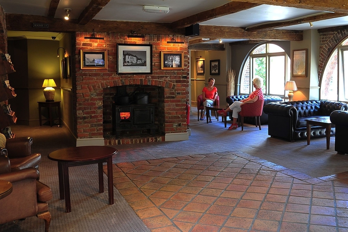 Imagen de los interiores del Lodge Red Lion Hotel By Greene King Inns. Foto 12
