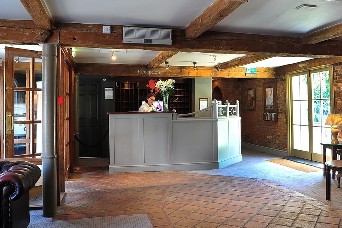 Imagen de los interiores del Lodge Red Lion Hotel By Greene King Inns. Foto 13
