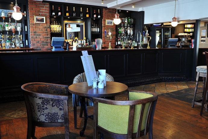 Imagen del bar/restaurante del Lodge Red Lion Hotel By Greene King Inns. Foto 5
