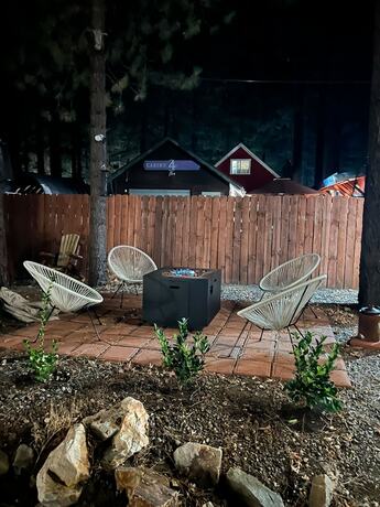 Imagen general del Lodge Three Pines Cabins. Foto 6
