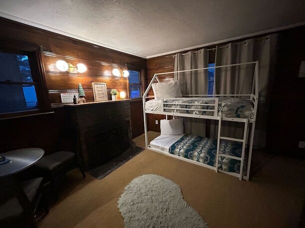 Imagen de la habitación del Lodge Three Pines Cabins. Foto 16