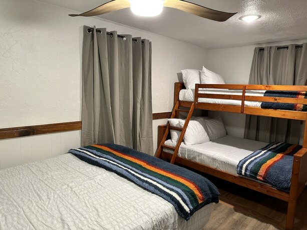 Imagen de la habitación del Lodge Three Pines Cabins. Foto 19
