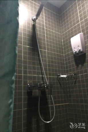 Imagen general del Motel 168 Dalian Jiefang Plaza. Foto 2