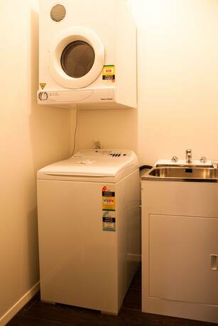 Imagen de la habitación del Motel 315 Euro and Serviced Apartments. Foto 22