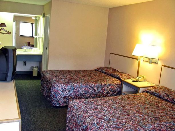 Imagen de la habitación del Motel 6 Akron. Foto 7