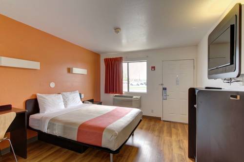 Imagen de la habitación del Motel 6 Amherst, Oh - Cleveland West - Lorain. Foto 2