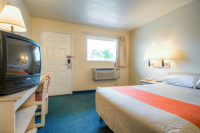 Imagen de la habitación del Motel 6 Anaheim, Ca - Fullerton East. Foto 5