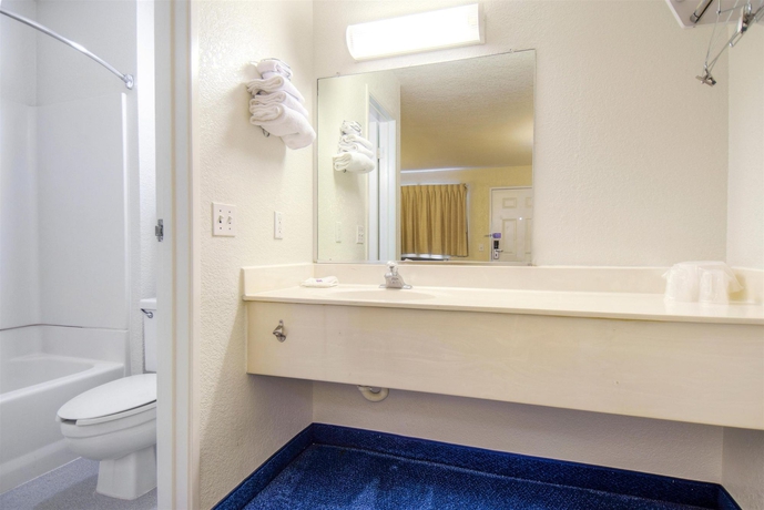 Imagen de la habitación del Motel 6 Anaheim, Ca - Fullerton East. Foto 11