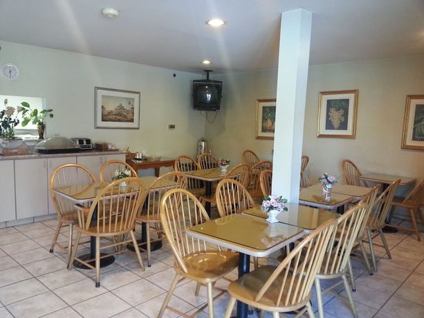 Imagen del bar/restaurante del Motel 6 Anaheim Hills. Foto 2