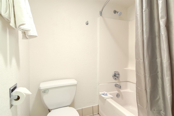 Imagen de la habitación del Motel 6 Anaheim Maingate. Foto 3