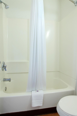 Imagen de la habitación del Motel 6 Anaheim Maingate. Foto 7